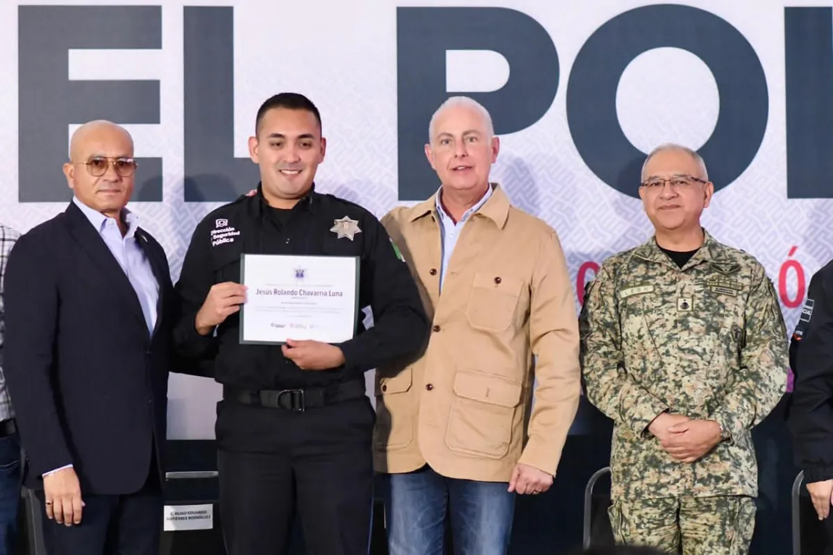 Alcalde de Torreón destaca labor policial y anuncia mejoras salariales para 2026