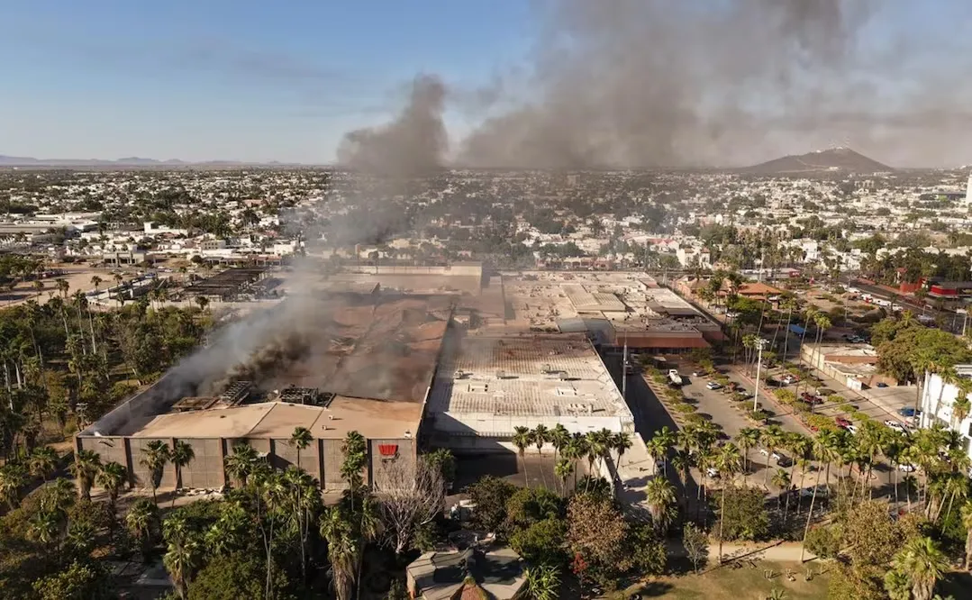 Incendio en plaza de Los Mochis deja 6 muertos y 46 heridos