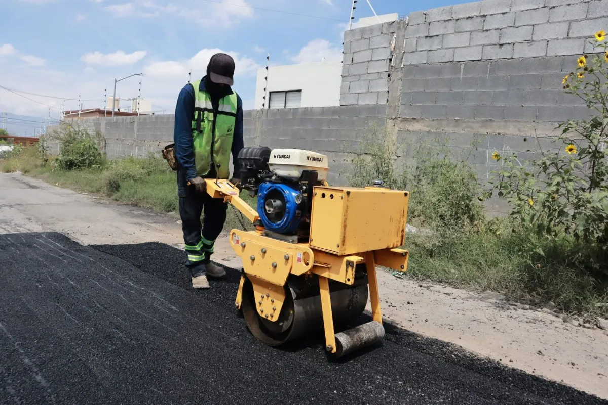 Refuerza Saltillo acciones de bacheo en colonias del sur de la ciudad
