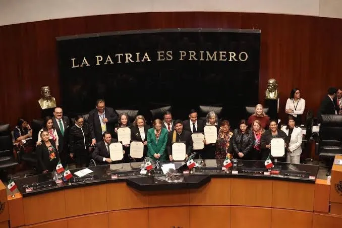 Nuevos ministros de la Suprema Corte rinden protesta en el Senado