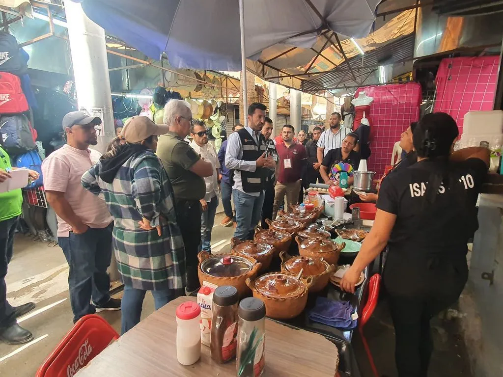 Invitan a comerciantes a sumarse al programa de "Mi Banqueta Limpia" en La Laguna