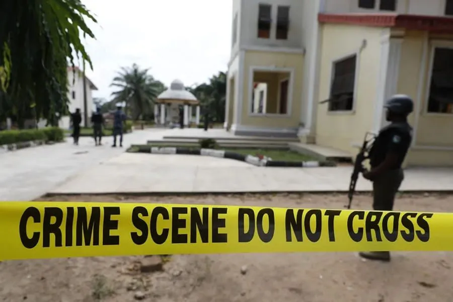 Ataque en iglesia de Nigeria deja 1 pastor asesinado y al menos 40 feligreses secuestrados durante servicio