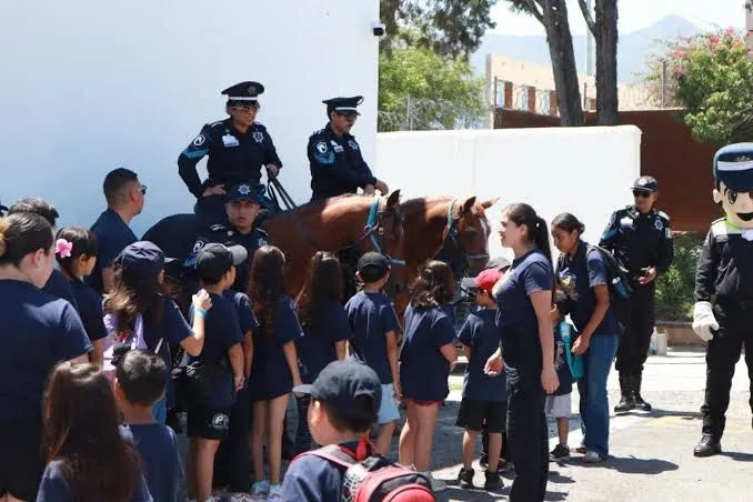Mercaditos Mejora incluirán zapatos y tenis escolares para el regreso a clases