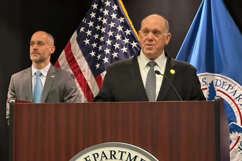 Gobierno de Trump concluye operativo masivo contra inmigración en Minnesota
