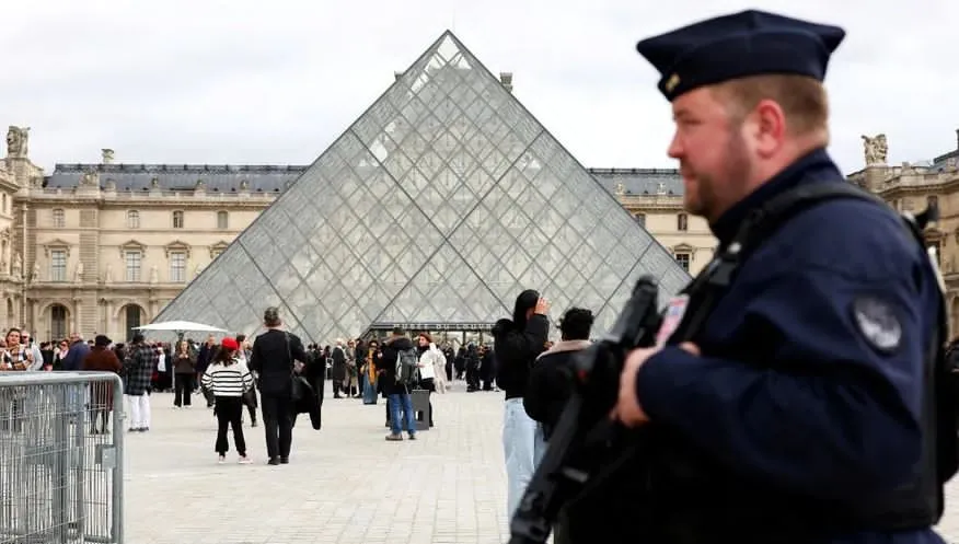 Operativo policial en el Louvre destapa presunta red de fraude en entradas y visitas guiadas
