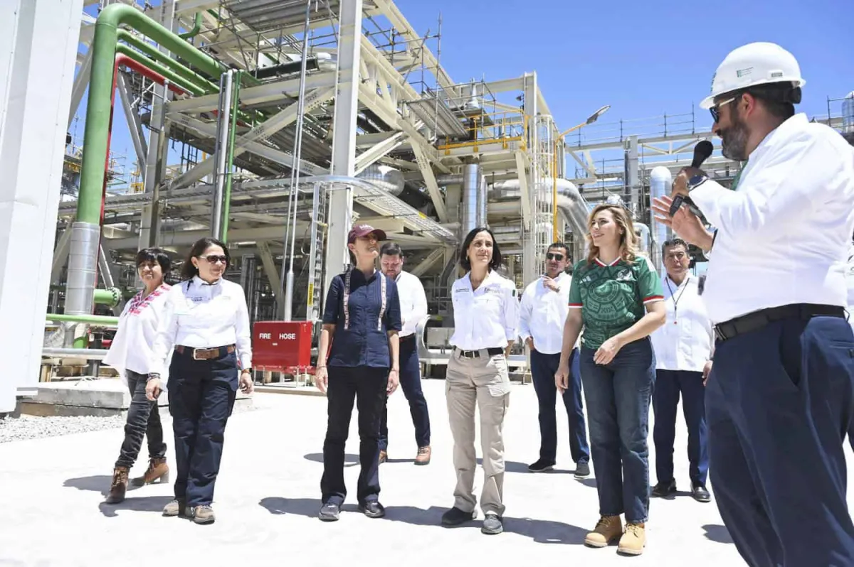 Sheinbaum busca que la CFE genere el 60% de la electricidad nacional con nuevas inversiones
