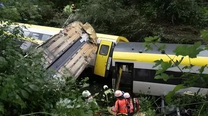 Accidente ferroviario en Alemania deja tres muertos y decenas de heridos